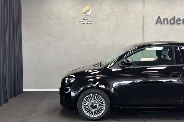 Sort Fiat 500e fra 2023