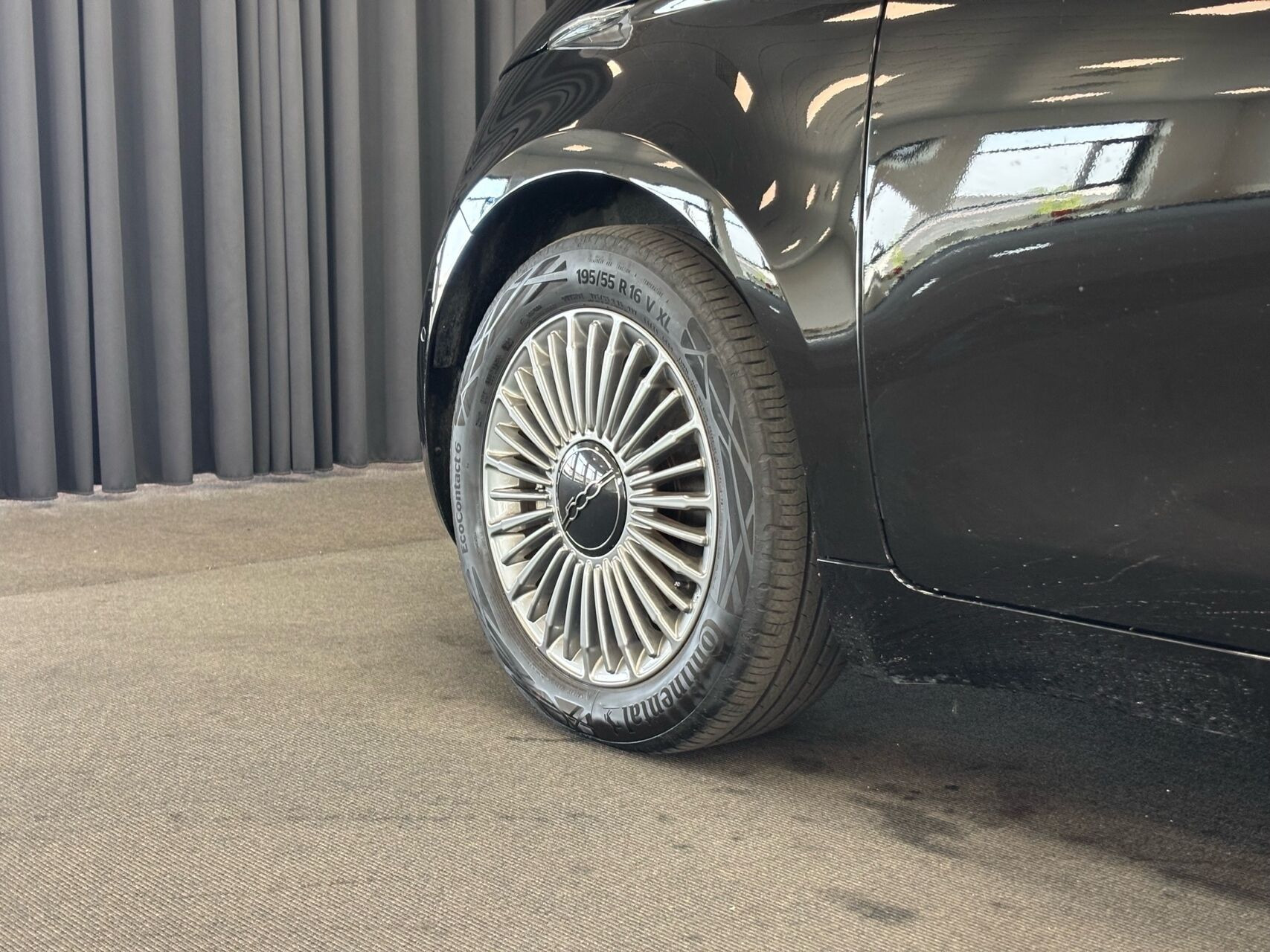 Sort Fiat 500e fra 2023