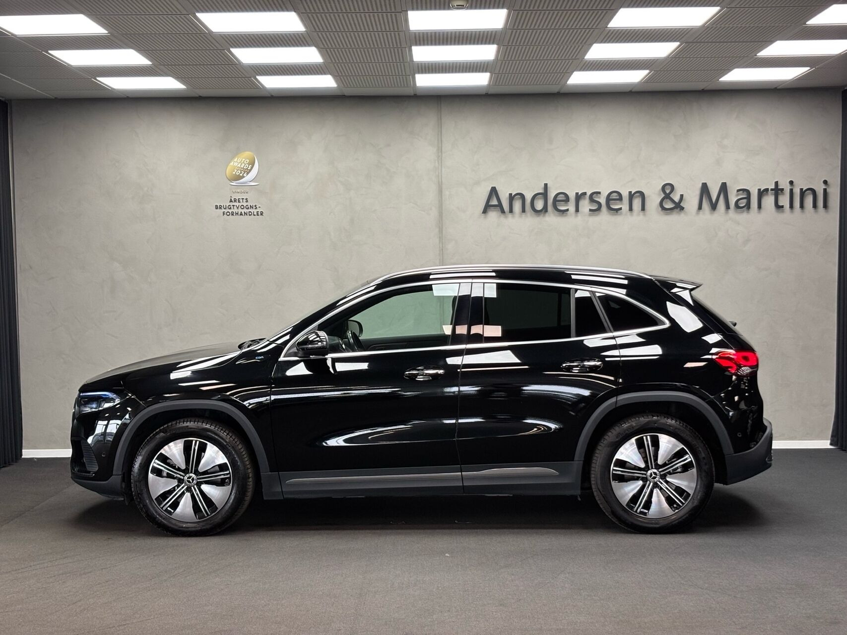 Sort Mercedes EQA 250 fra 2022