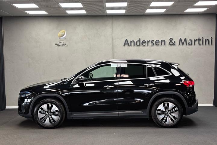 Sort Mercedes EQA 250 fra 2022