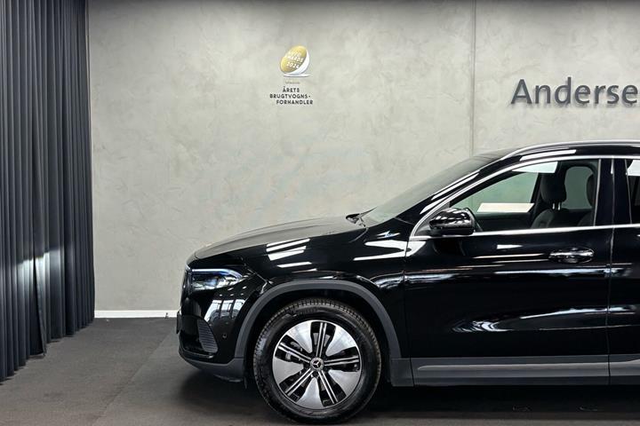Sort Mercedes EQA 250 fra 2022
