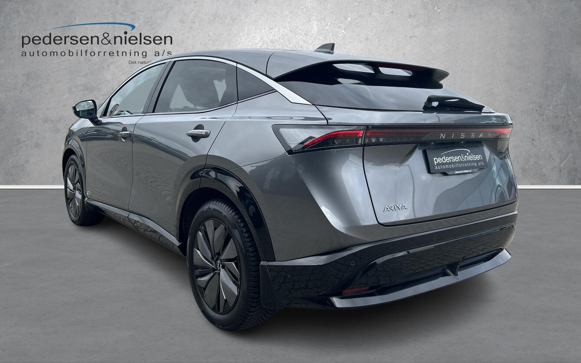 Grå Nissan Ariya fra 2022