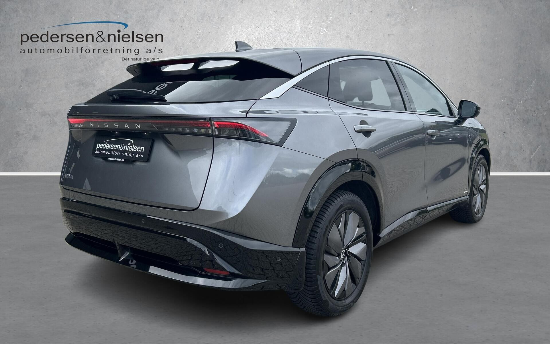 Grå Nissan Ariya fra 2022