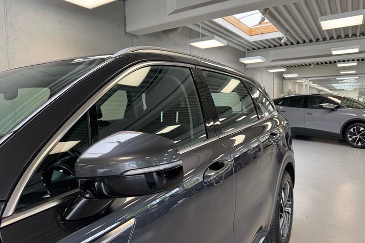 Grå Kia Sorento fra 2021