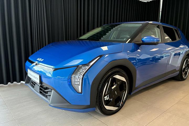 Blå Kia EV4 fra 2026