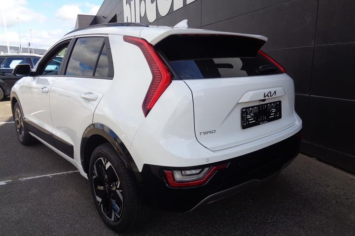Hvid Kia Niro EV fra 2025
