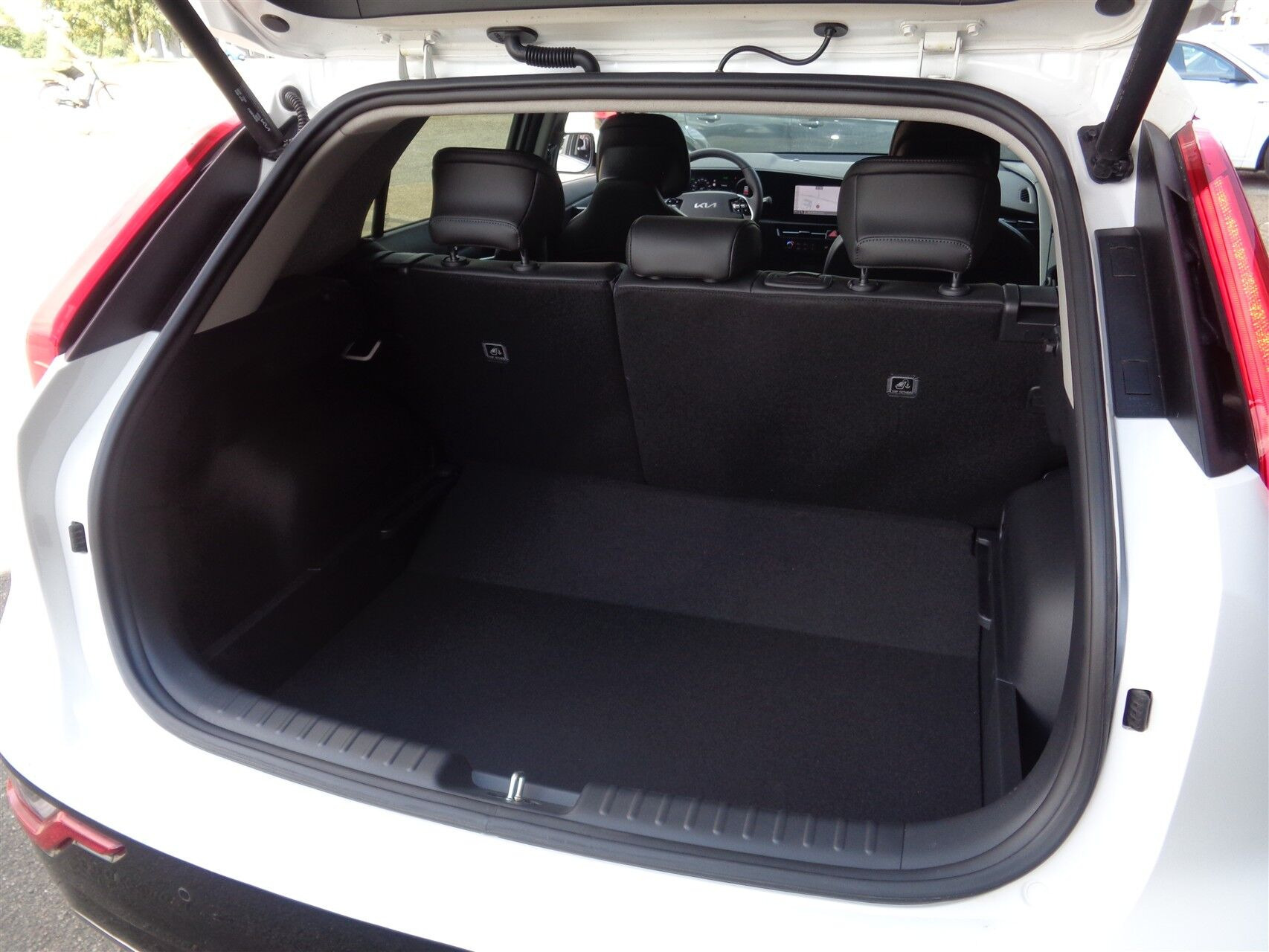 Hvid Kia Niro EV fra 2025