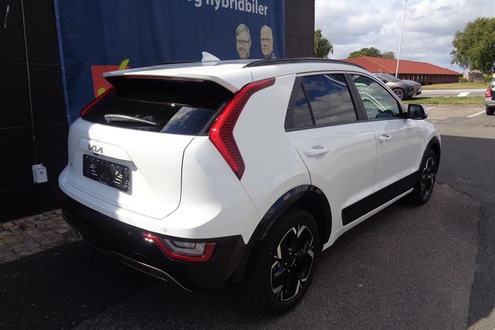 Hvid Kia Niro EV fra 2025