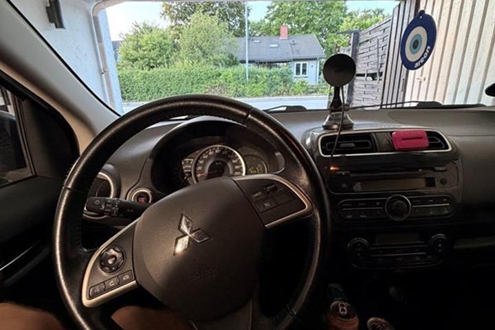 undefined Mitsubishi Space Star fra 2015