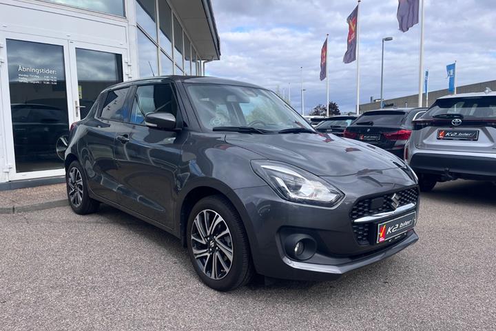 Grå Suzuki Swift fra 2020
