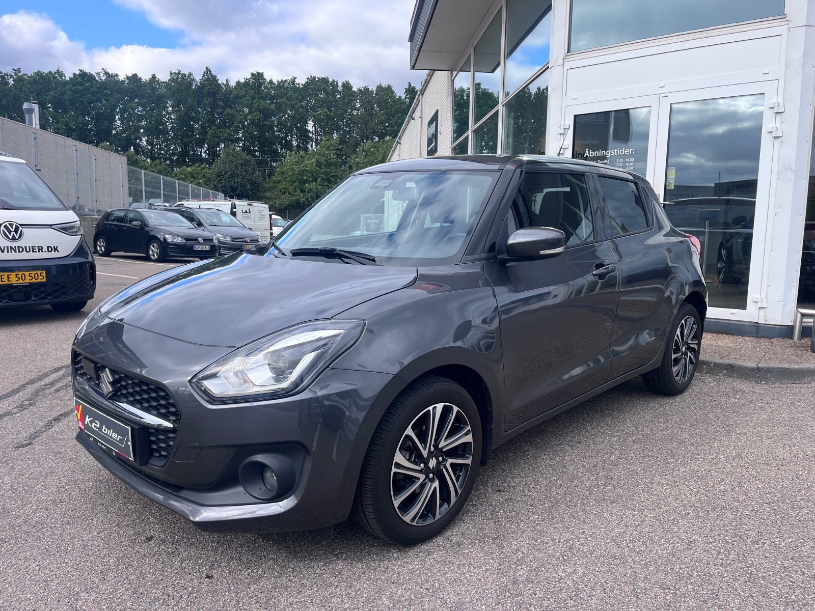Grå Suzuki Swift fra 2020
