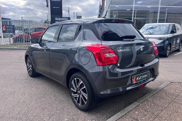 Grå Suzuki Swift fra 2020