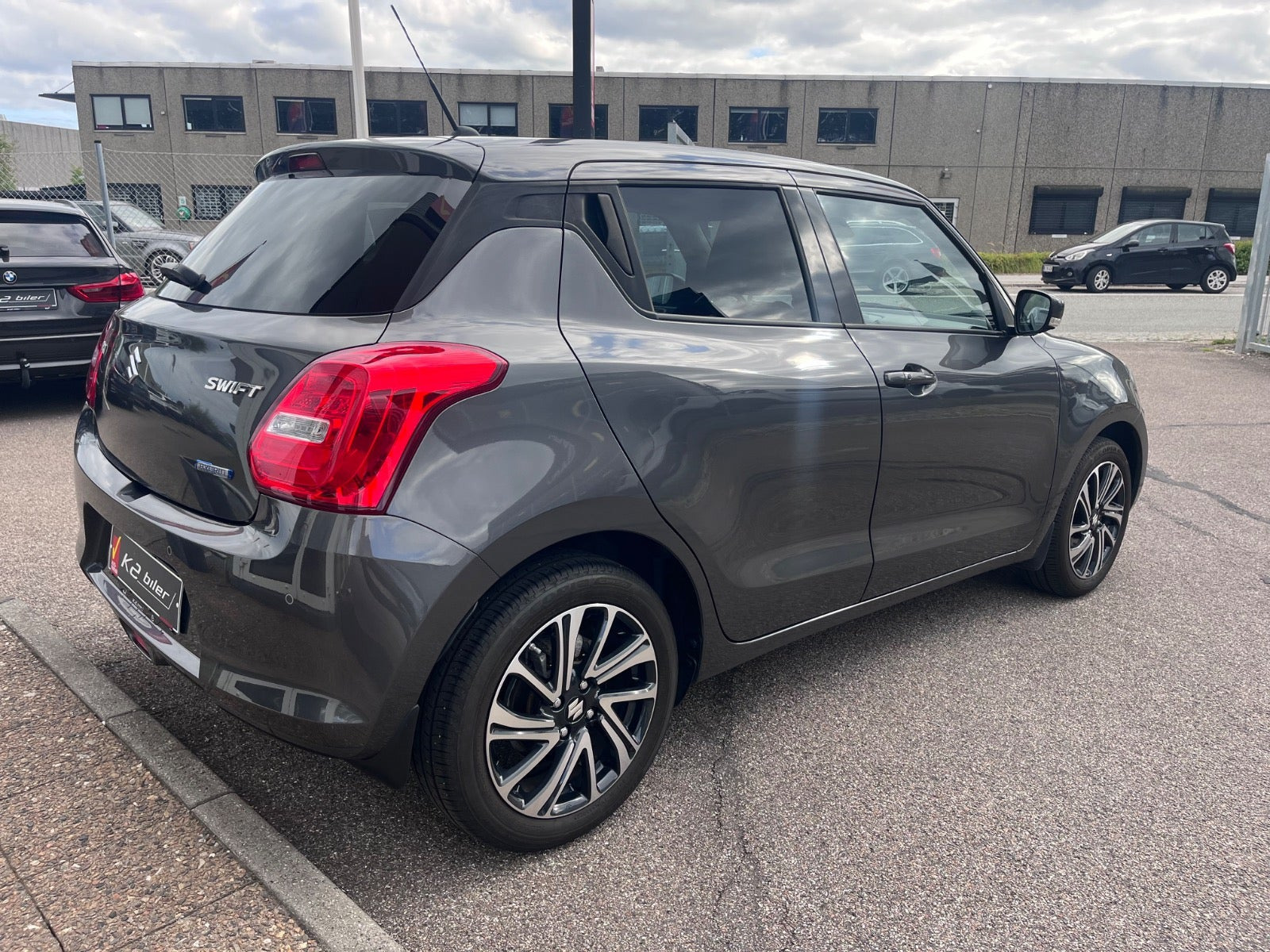 Grå Suzuki Swift fra 2020