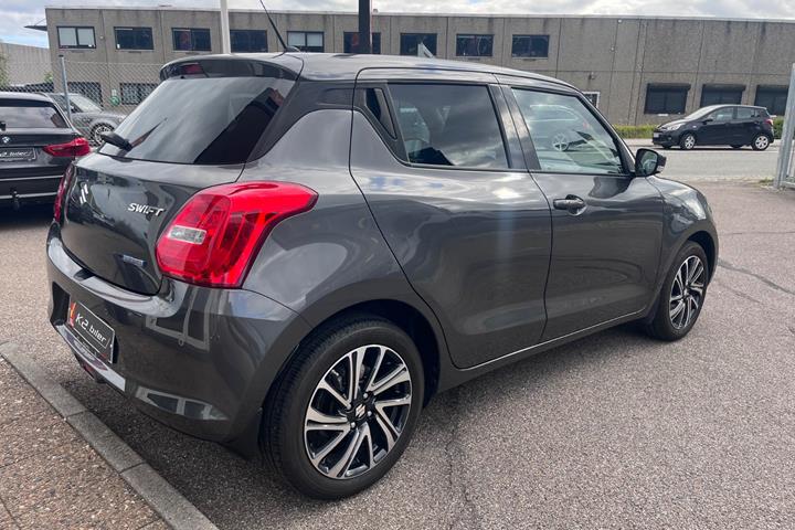 Grå Suzuki Swift fra 2020
