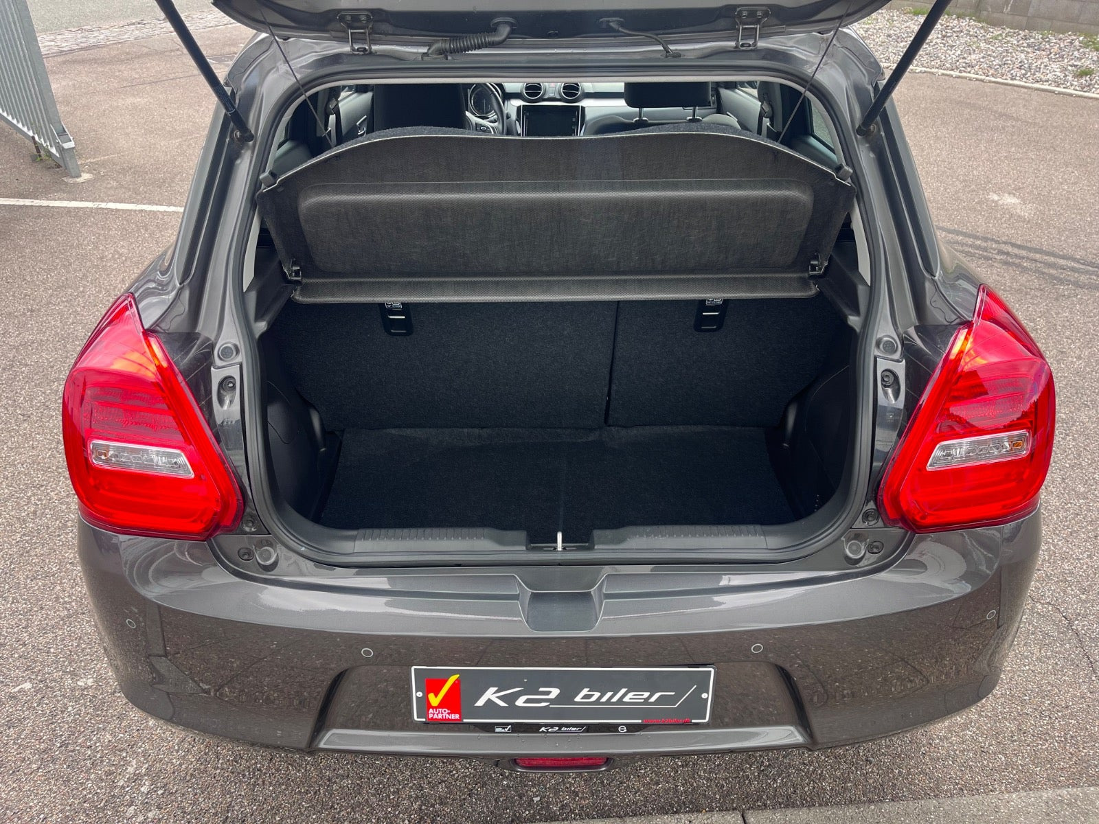 Grå Suzuki Swift fra 2020
