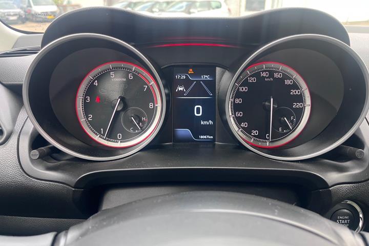 Grå Suzuki Swift fra 2020