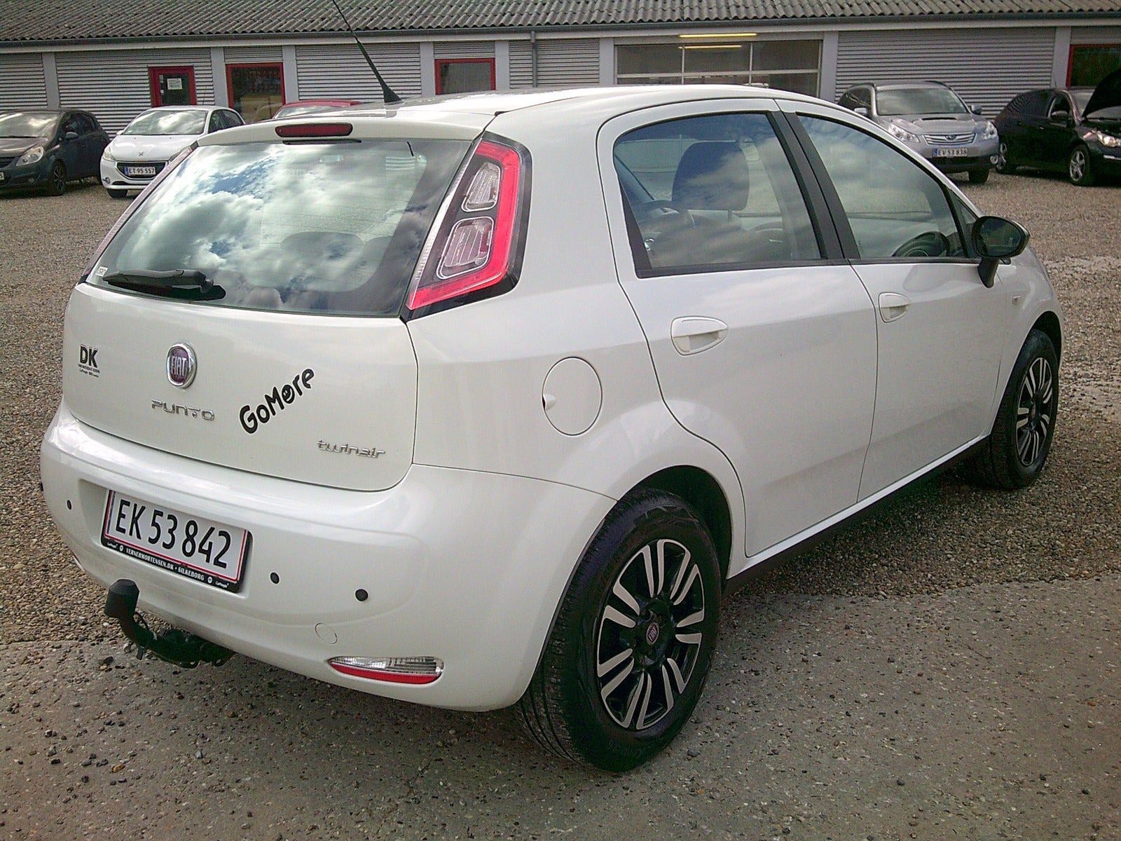 Gul Fiat Punto fra 2012