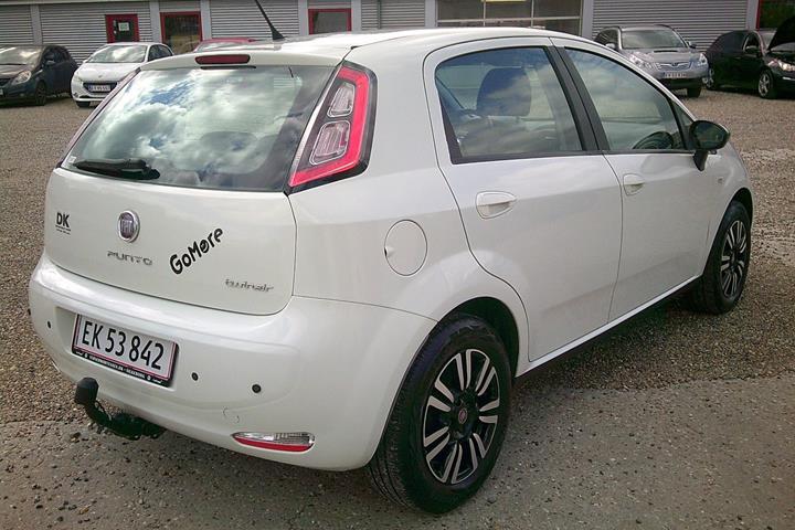 Gul Fiat Punto fra 2012