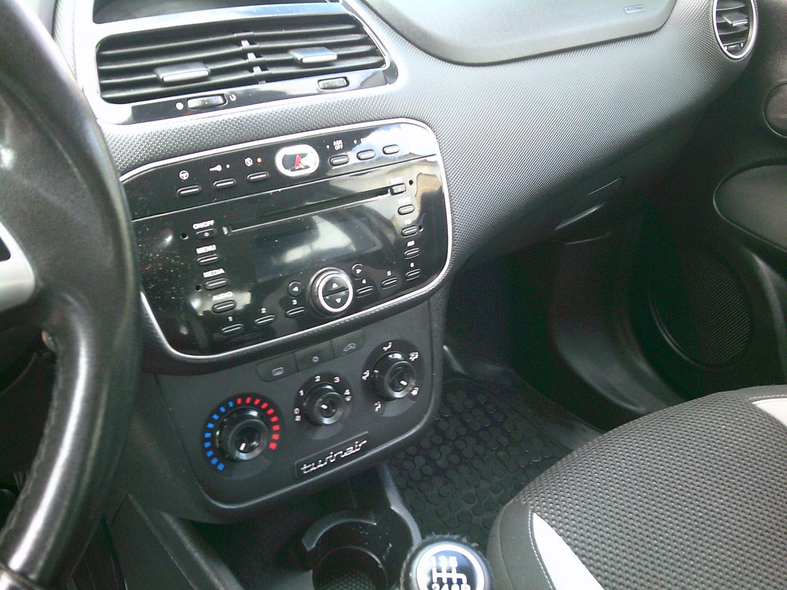 Gul Fiat Punto fra 2012