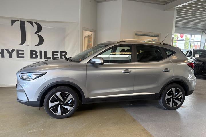 Sølv MG ZS fra 2025
