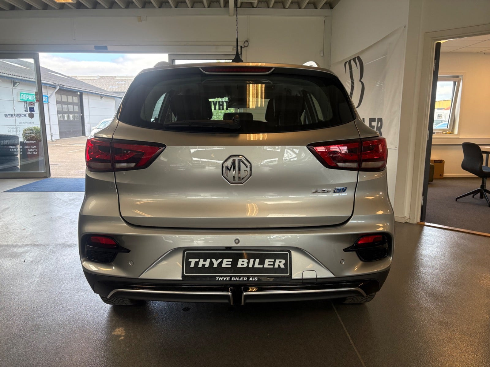 Sølv MG ZS fra 2025