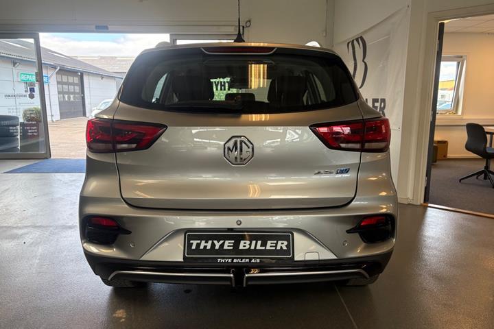 Sølv MG ZS fra 2025