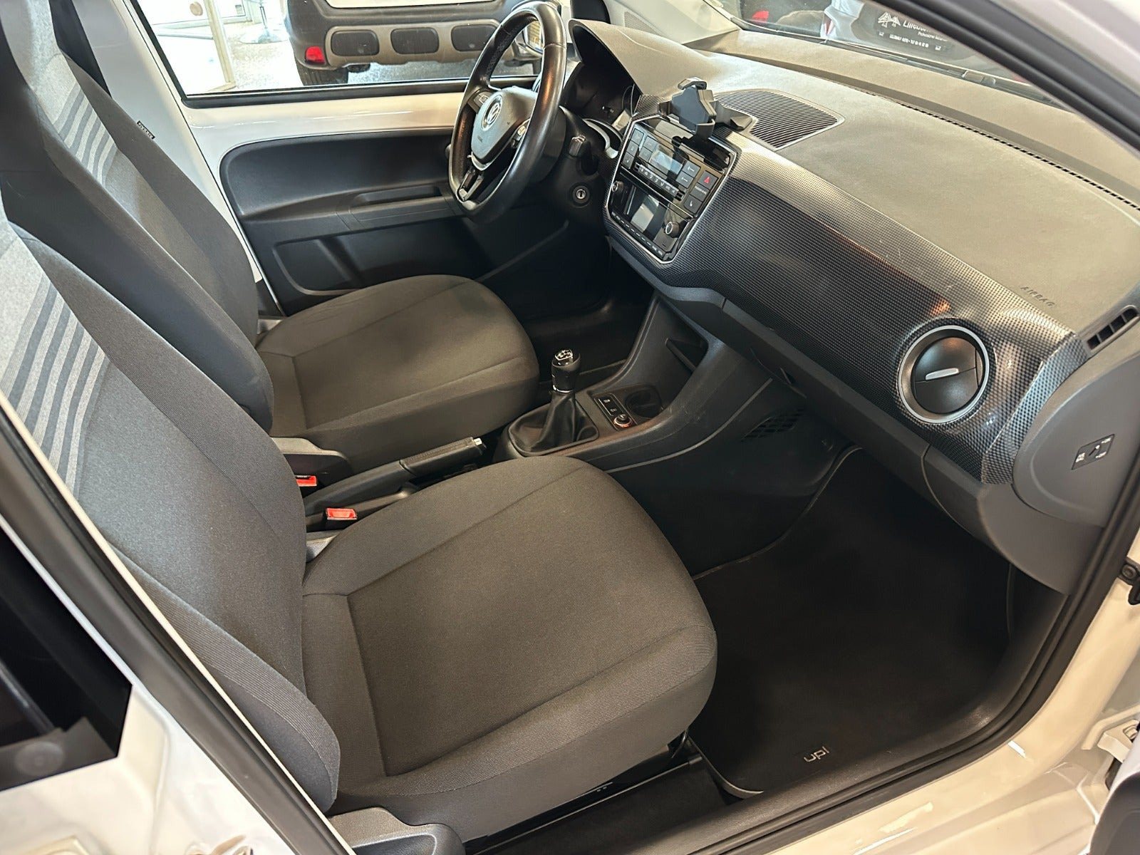 Hvid VW UP! fra 2017