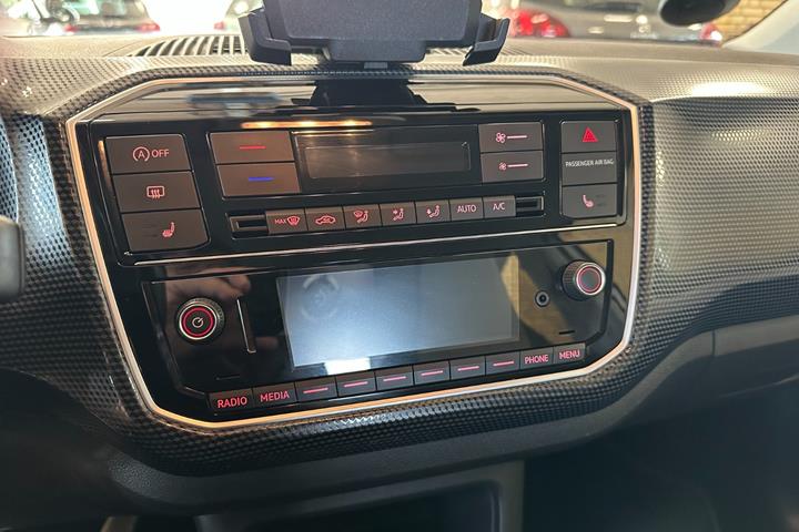 Hvid VW UP! fra 2017