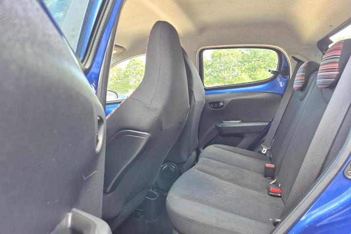 Grøn Citroën C1 fra 2020