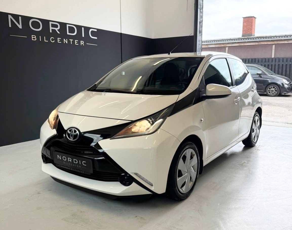 Toyota Aygo 1,0 VVT-i x-play x-touch
