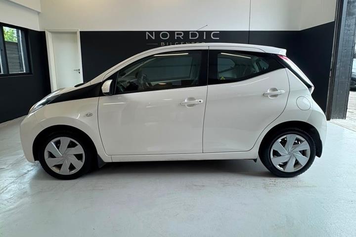 undefined Toyota Aygo fra 2015