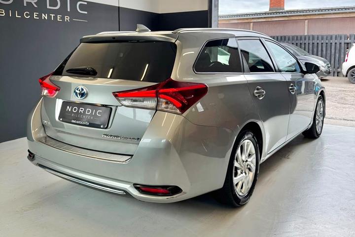 undefined Toyota Auris fra 2016