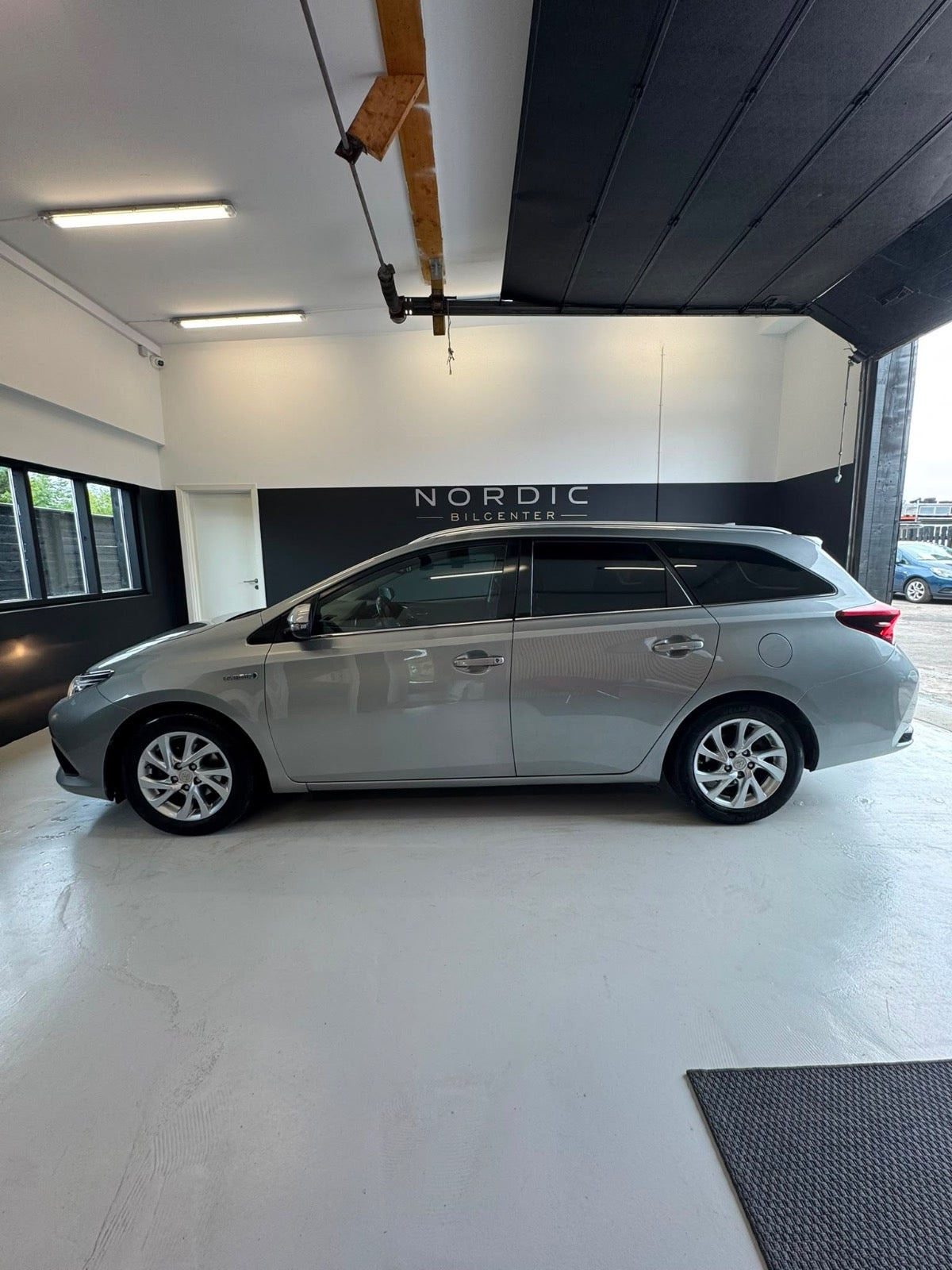 undefined Toyota Auris fra 2016