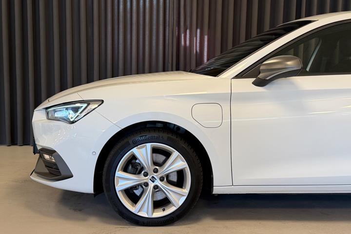 Hvid Seat Leon fra 2021