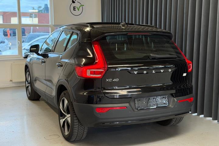 Sort Volvo XC40 fra 2021