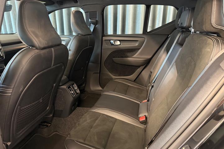 Sort Volvo XC40 fra 2021