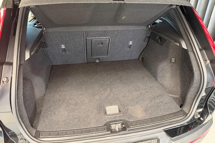 Sort Volvo XC40 fra 2021