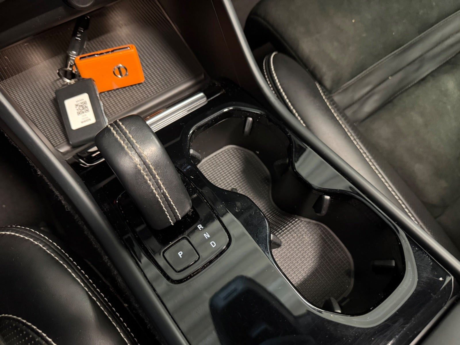 Sort Volvo XC40 fra 2021