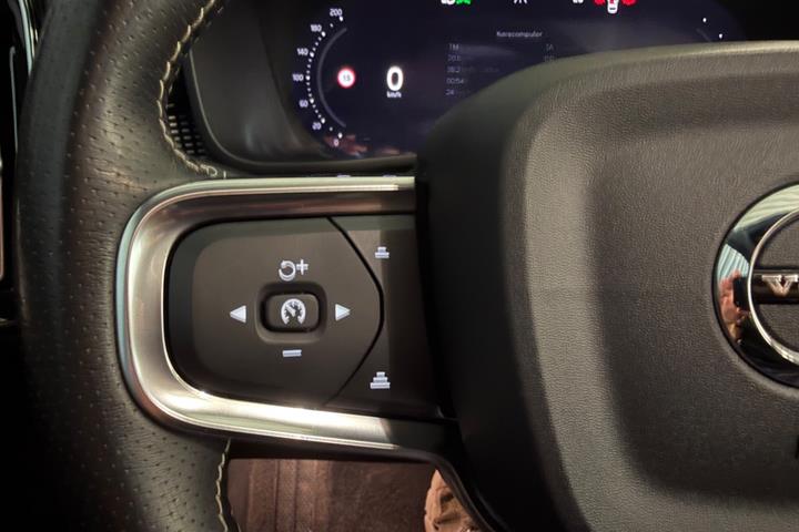 Sort Volvo XC40 fra 2021