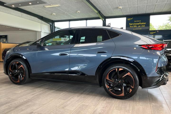 Grå Cupra Tavascan fra 2024