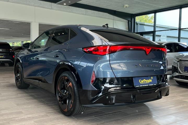 Grå Cupra Tavascan fra 2024