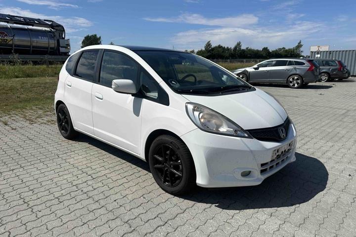 Hvid Honda Jazz fra 2013