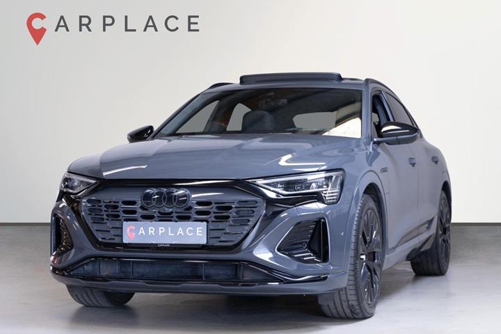 Grå Audi Q8 e-tron fra 2024