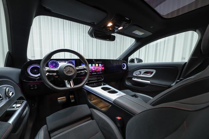 Hvid Mercedes CLA250+ fra 2025