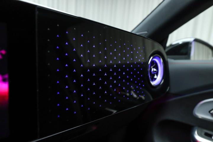 Hvid Mercedes CLA250+ fra 2025