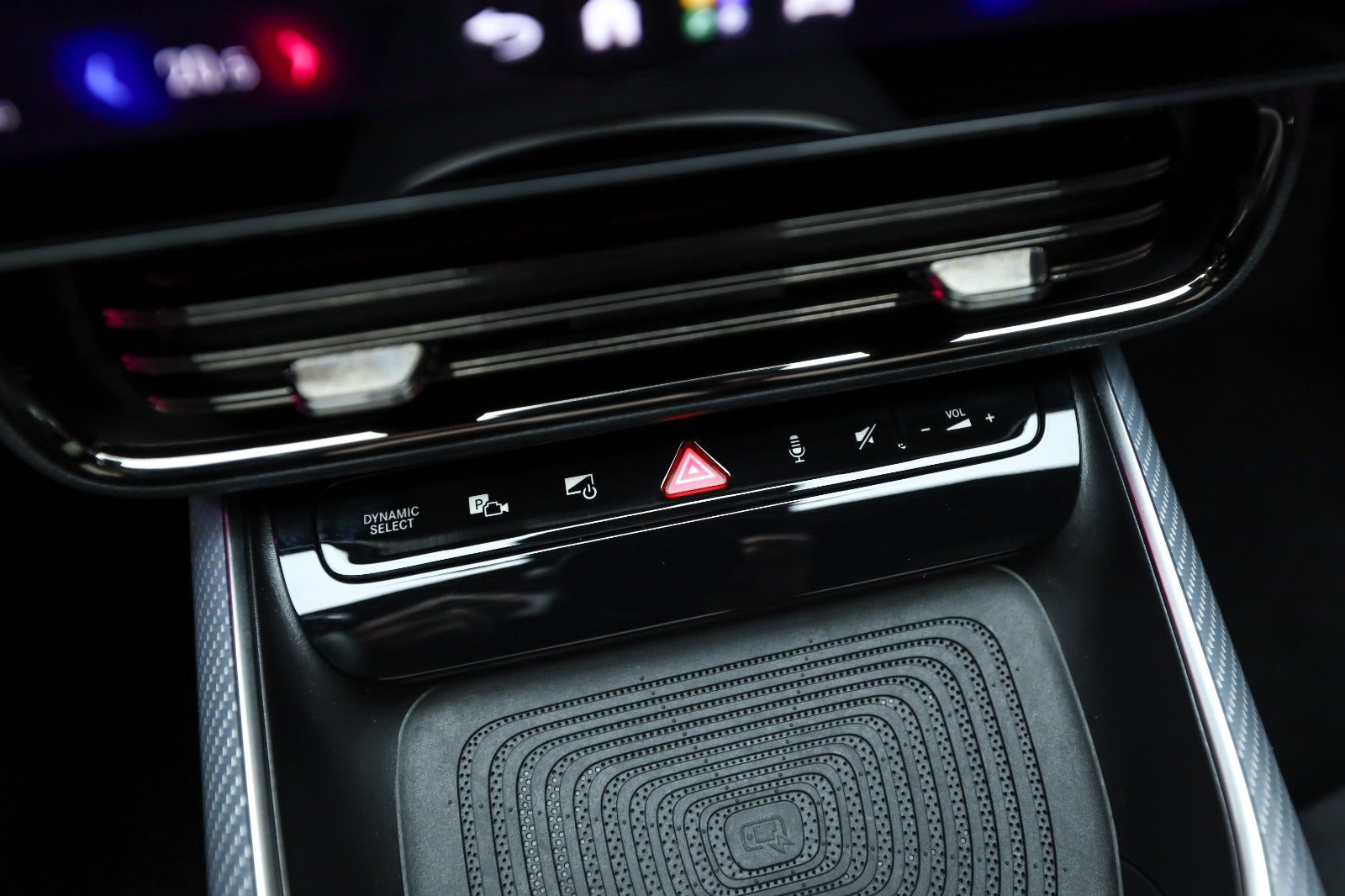 Hvid Mercedes CLA250+ fra 2025