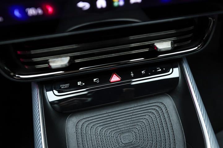 Hvid Mercedes CLA250+ fra 2025