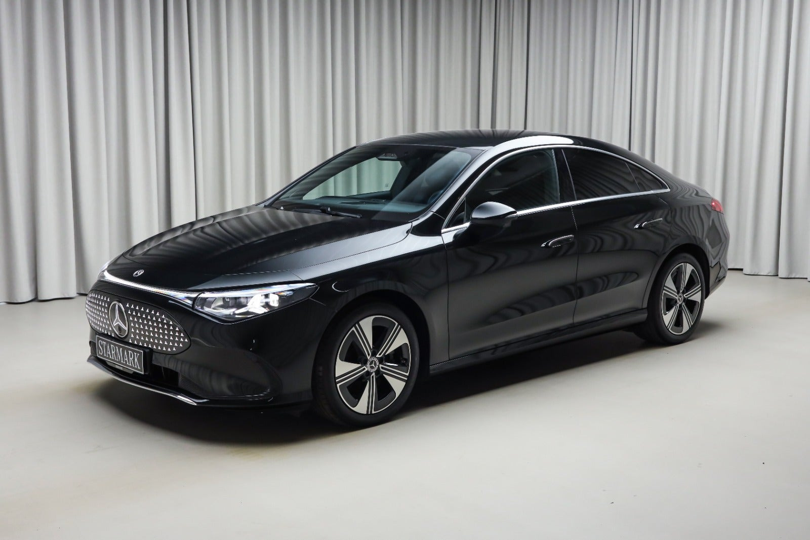 Sort Mercedes CLA250+ fra 2025