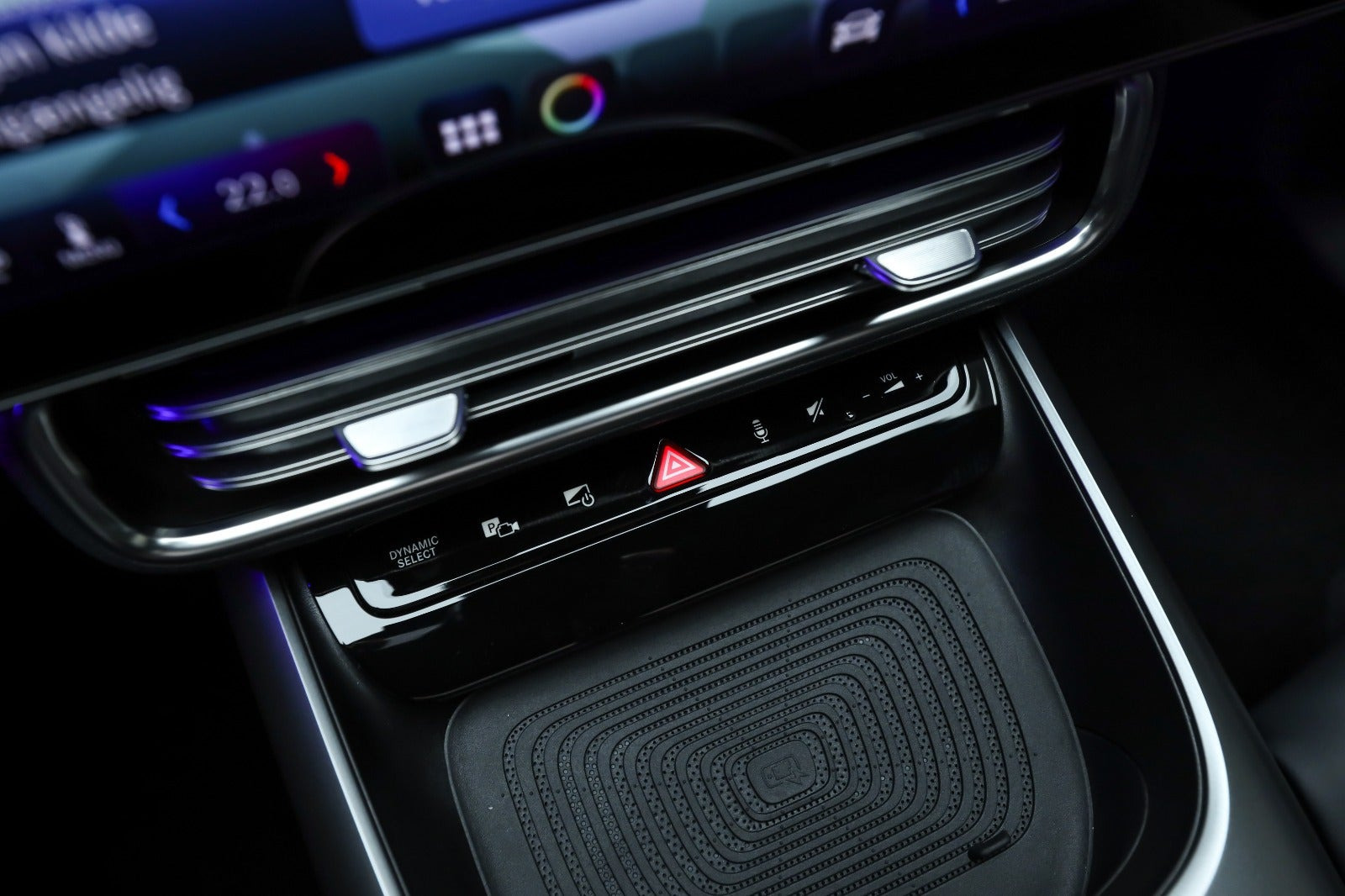 Sort Mercedes CLA250+ fra 2025