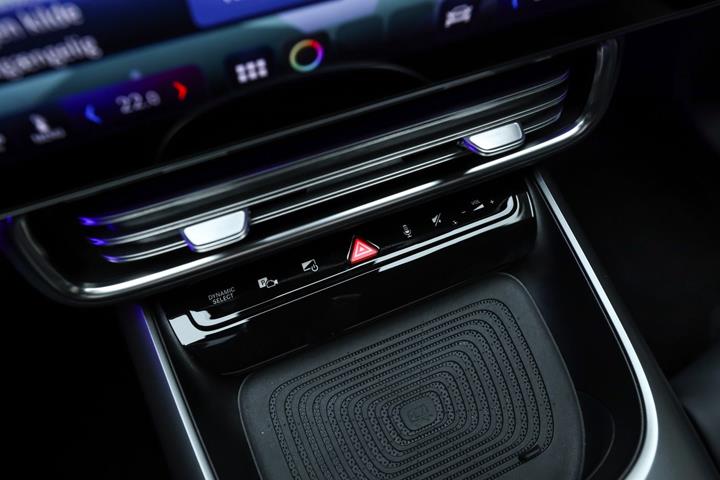 Sort Mercedes CLA250+ fra 2025